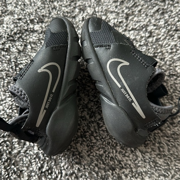 Baby Nike Flex Runner Slip On Sneakers Size 5C - Picture 3 of 7